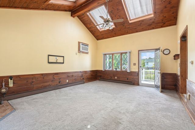 6 Tracey St, Acushnet, MA 02743