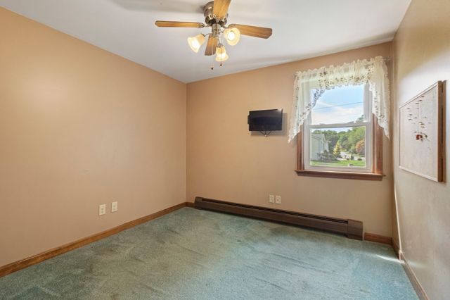 6 Tracey St, Acushnet, MA 02743