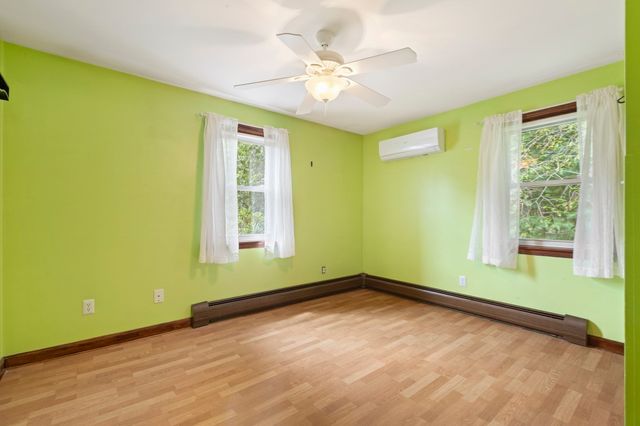 6 Tracey St, Acushnet, MA 02743