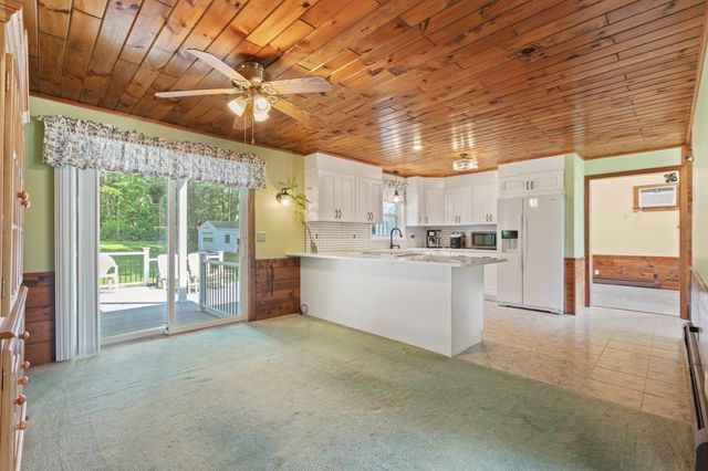 6 Tracey St, Acushnet, MA 02743