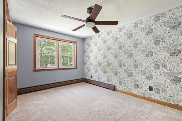 6 Tracey St, Acushnet, MA 02743