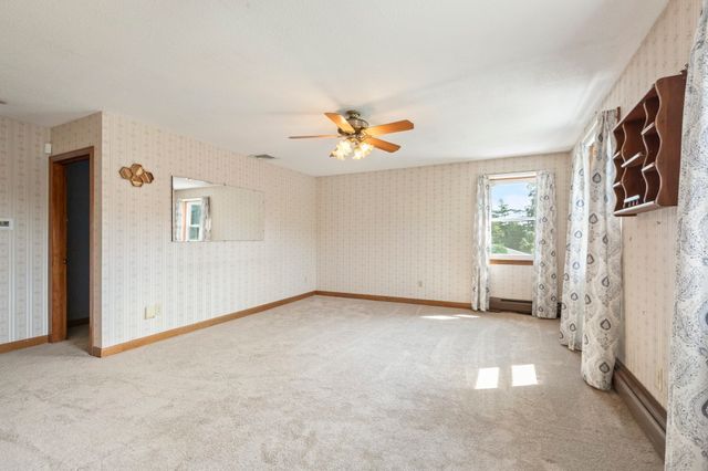 6 Tracey St, Acushnet, MA 02743