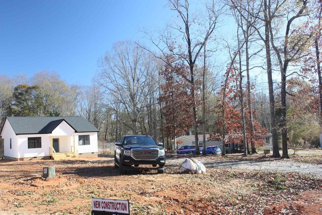 147 Highland Hills Drive, Campobello, SC 29322