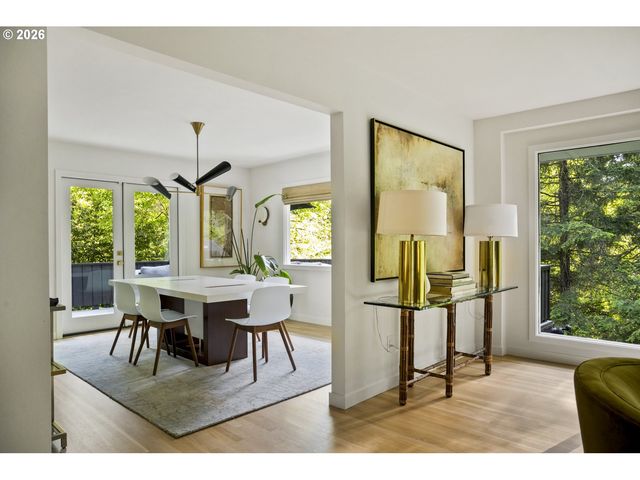 1211 Sw HIGHLAND Rd, Portland, OR 97221