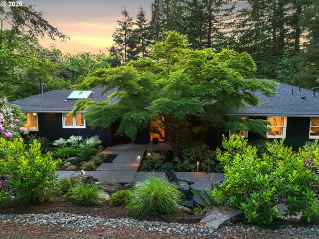 1211 Sw HIGHLAND Rd, Portland, OR 97221