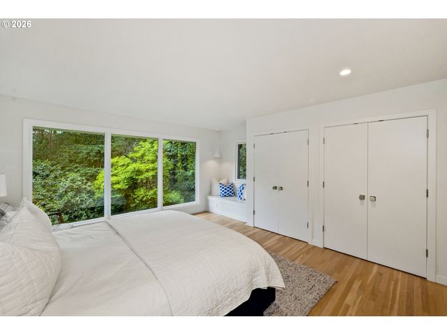 1211 Sw HIGHLAND Rd, Portland, OR 97221
