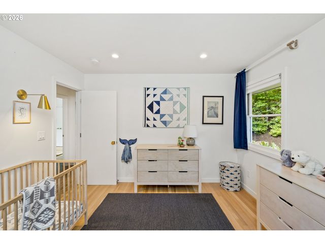 1211 Sw HIGHLAND Rd, Portland, OR 97221