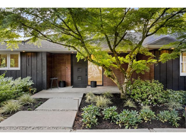 1211 Sw HIGHLAND Rd, Portland, OR 97221