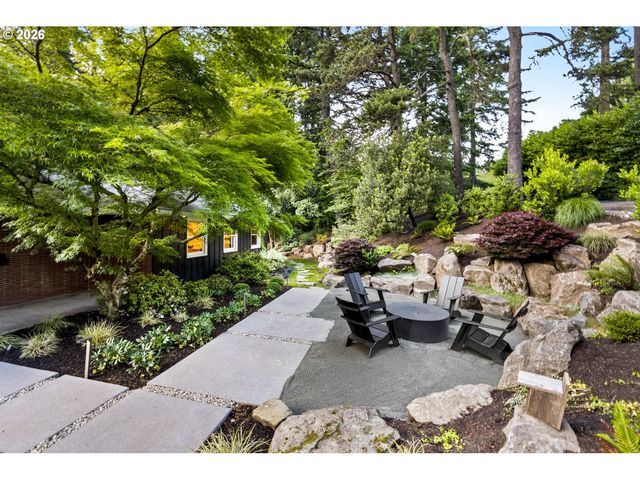 1211 Sw HIGHLAND Rd, Portland, OR 97221