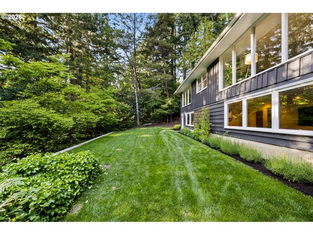 1211 Sw HIGHLAND Rd, Portland, OR 97221