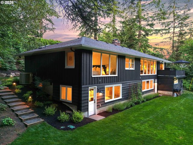 1211 Sw HIGHLAND Rd, Portland, OR 97221