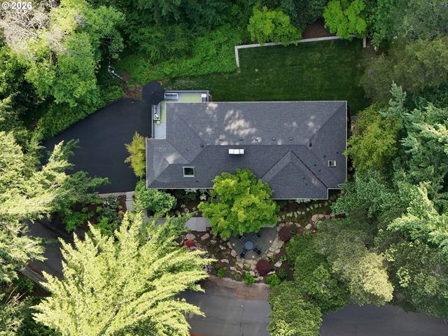 1211 Sw HIGHLAND Rd, Portland, OR 97221