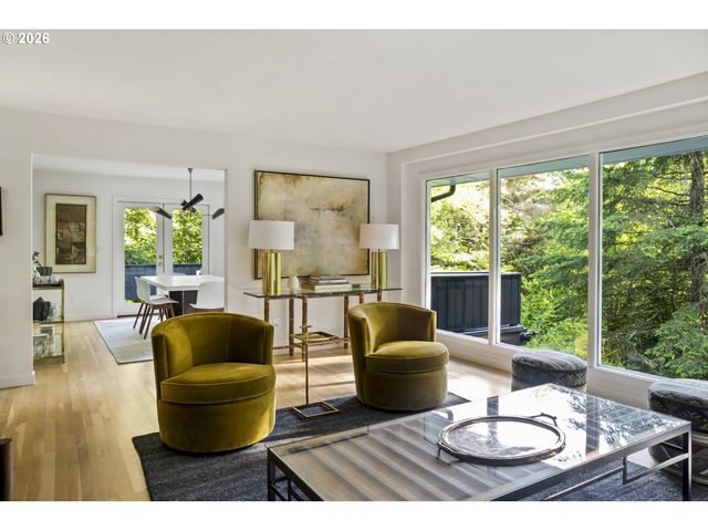 1211 Sw HIGHLAND Rd, Portland, OR 97221