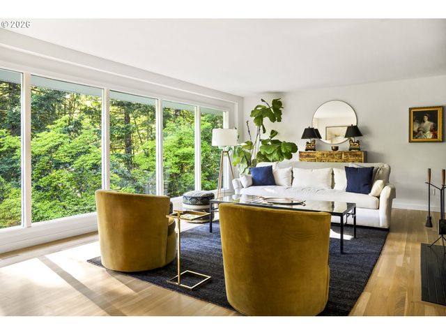 1211 Sw HIGHLAND Rd, Portland, OR 97221