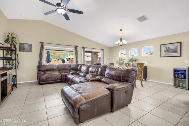 873 E Spring Water Canyon Drive, Sahuarita, AZ 85629