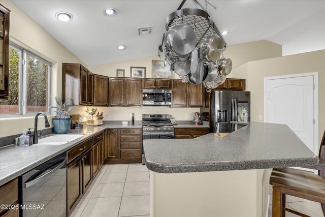 873 E Spring Water Canyon Drive, Sahuarita, AZ 85629