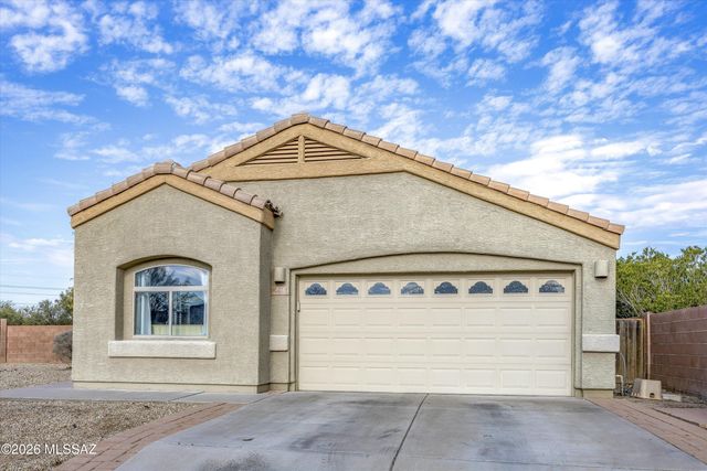 873 E Spring Water Canyon Drive, Sahuarita, AZ 85629