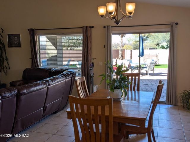 873 E Spring Water Canyon Drive, Sahuarita, AZ 85629