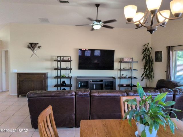 873 E Spring Water Canyon Drive, Sahuarita, AZ 85629