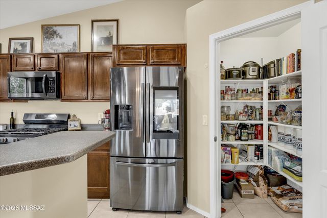 873 E Spring Water Canyon Drive, Sahuarita, AZ 85629