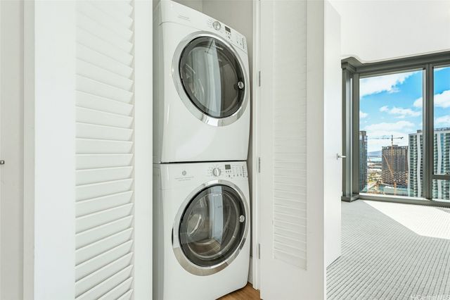 1108 Auahi Street 3305, Honolulu, HI 96814