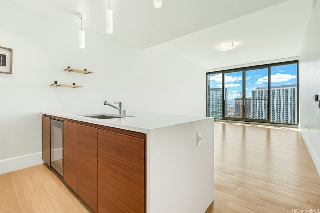 1108 Auahi Street 3305, Honolulu, HI 96814