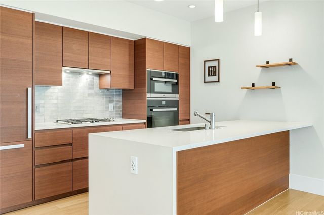 1108 Auahi Street 3305, Honolulu, HI 96814