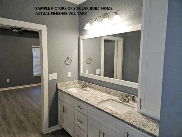 19 Exminster Lane, Bella Vista, AR 72714