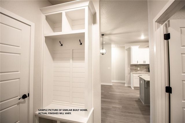 19 Exminster Lane, Bella Vista, AR 72714
