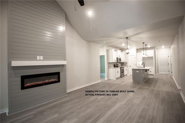19 Exminster Lane, Bella Vista, AR 72714