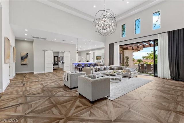 4 Cottonwood Canyon Court, Las Vegas, NV 89141