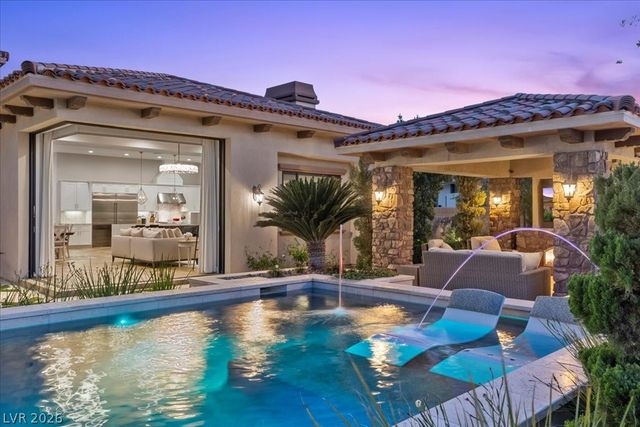 4 Cottonwood Canyon Court, Las Vegas, NV 89141