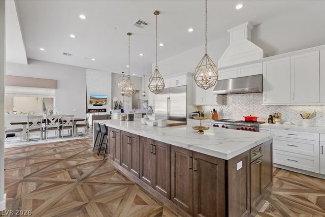 4 Cottonwood Canyon Court, Las Vegas, NV 89141