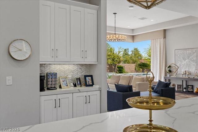 4 Cottonwood Canyon Court, Las Vegas, NV 89141