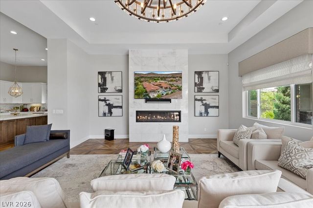 4 Cottonwood Canyon Court, Las Vegas, NV 89141