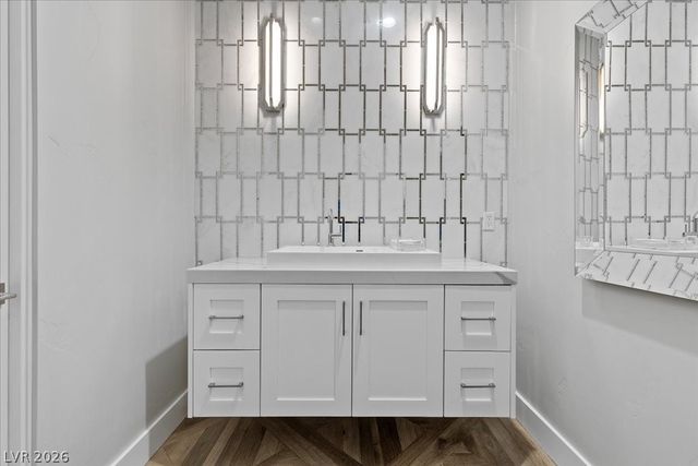 4 Cottonwood Canyon Court, Las Vegas, NV 89141