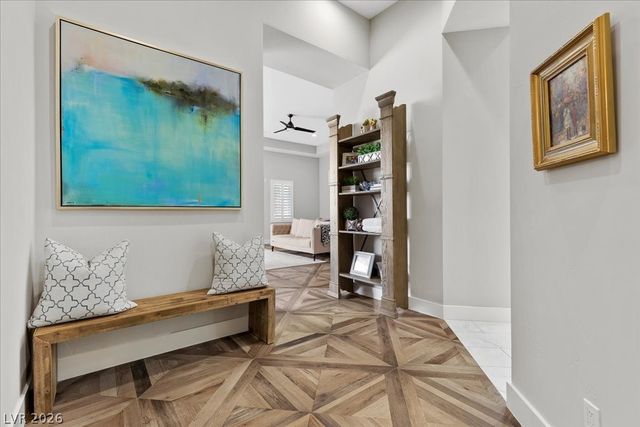 4 Cottonwood Canyon Court, Las Vegas, NV 89141