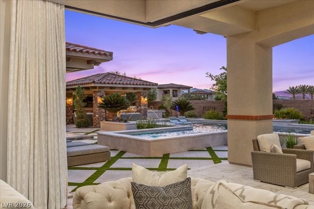 4 Cottonwood Canyon Court, Las Vegas, NV 89141