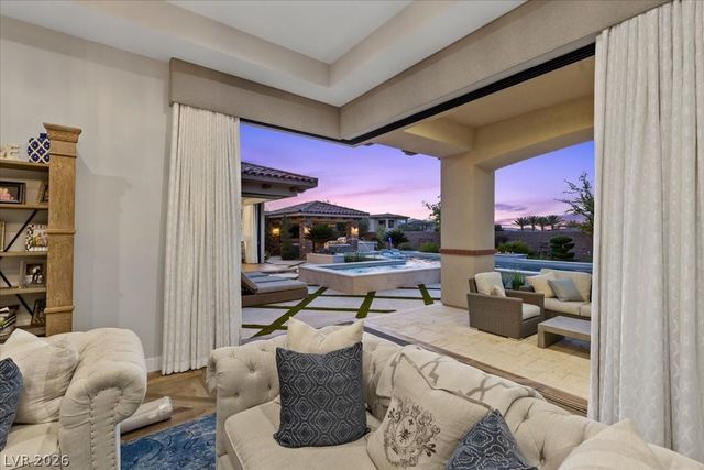 4 Cottonwood Canyon Court, Las Vegas, NV 89141