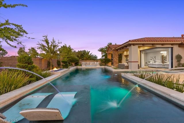 4 Cottonwood Canyon Court, Las Vegas, NV 89141