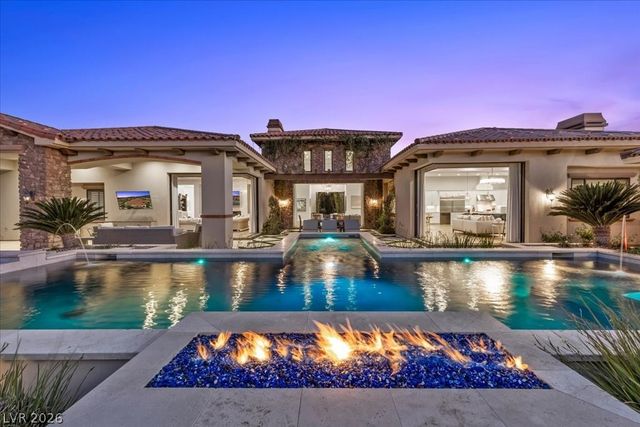 4 Cottonwood Canyon Court, Las Vegas, NV 89141