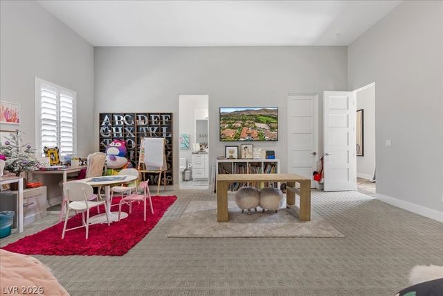 4 Cottonwood Canyon Court, Las Vegas, NV 89141