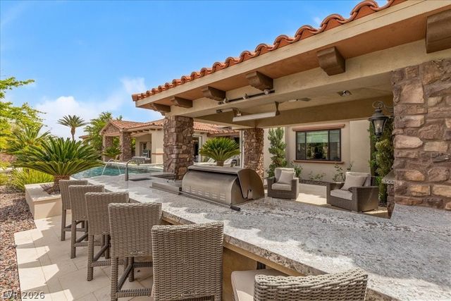 4 Cottonwood Canyon Court, Las Vegas, NV 89141