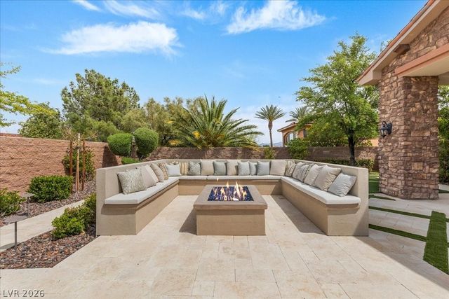 4 Cottonwood Canyon Court, Las Vegas, NV 89141