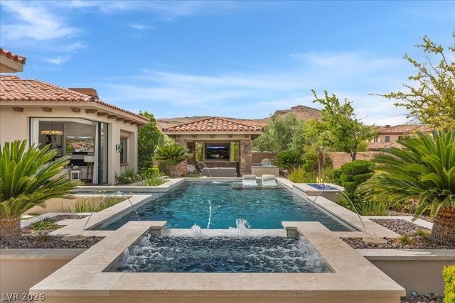 4 Cottonwood Canyon Court, Las Vegas, NV 89141