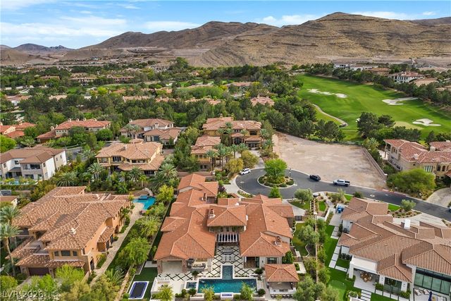 4 Cottonwood Canyon Court, Las Vegas, NV 89141