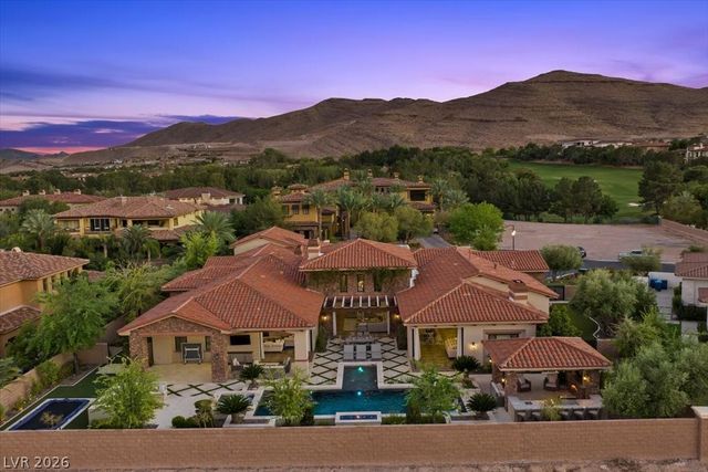 4 Cottonwood Canyon Court, Las Vegas, NV 89141