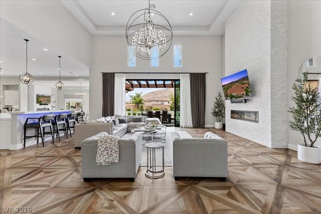 4 Cottonwood Canyon Court, Las Vegas, NV 89141