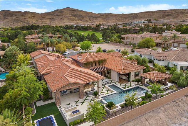 4 Cottonwood Canyon Court, Las Vegas, NV 89141