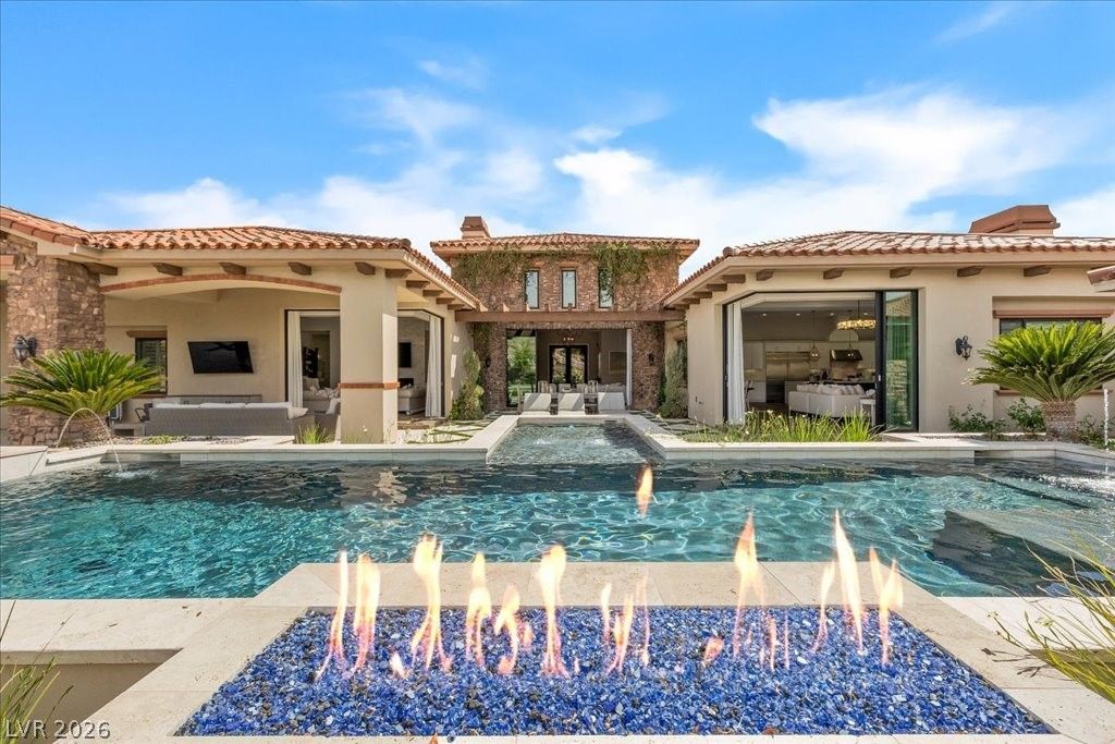 4 Cottonwood Canyon Court, Las Vegas, NV 89141